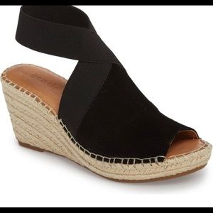 Espadrille wedges
